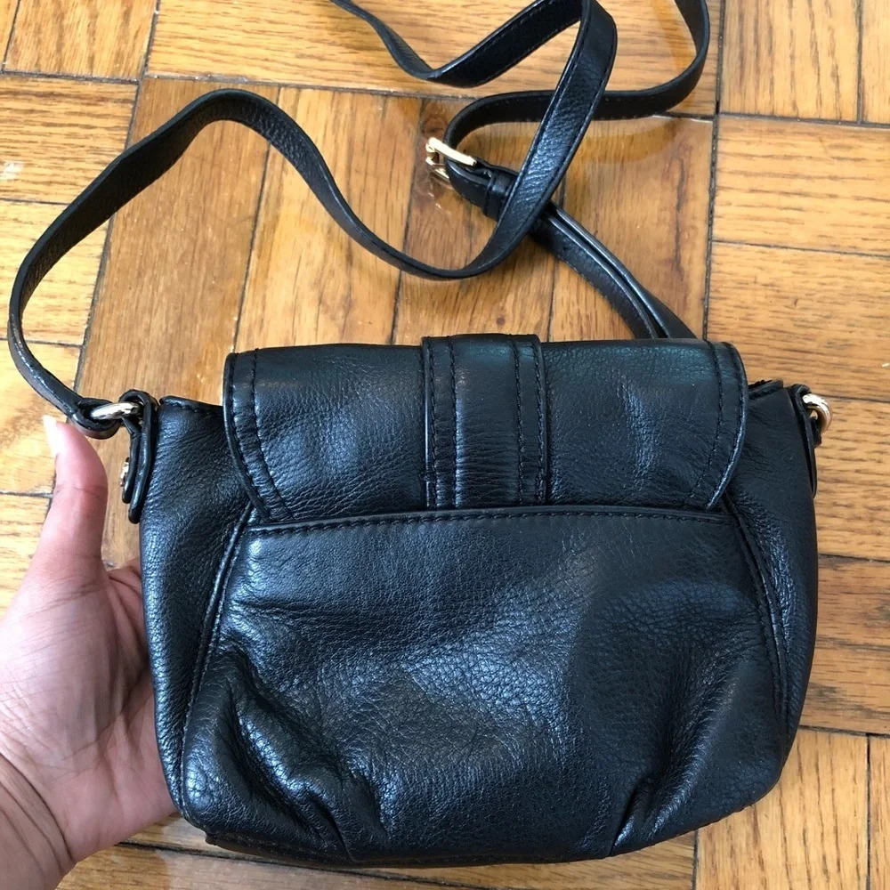 Michael Kors Leather Crossbody Purse - Picture 3 of 9